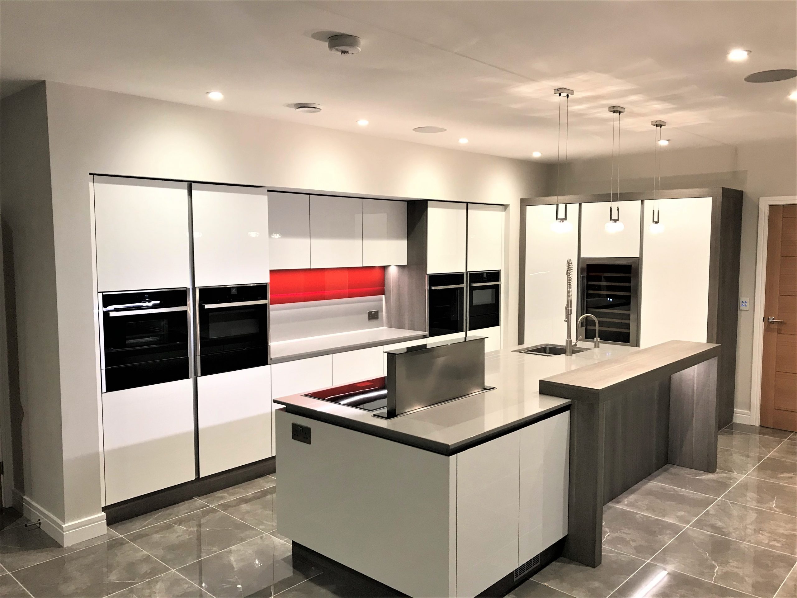new build breakfasting kitchen