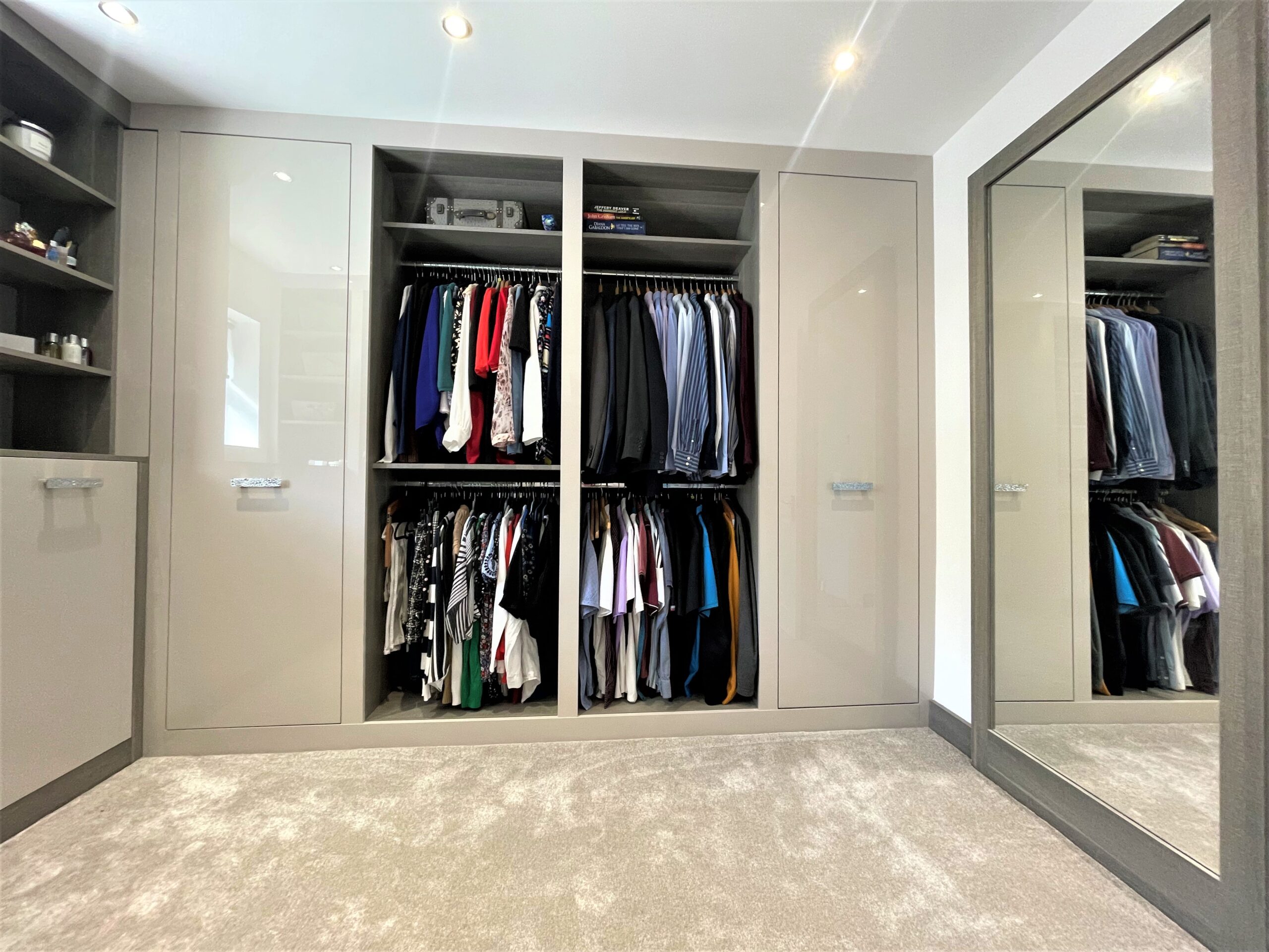 old king nadir and cashmere interconnecting dressing room