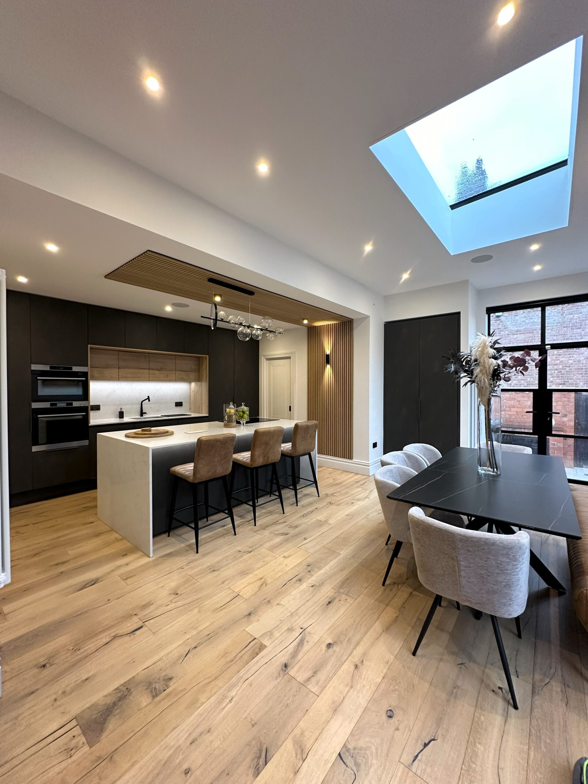 Renovated Edwardian property breakfasting kitchen and entertaining space